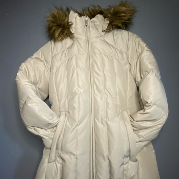 Calvin Klein Cream Ski & Snow Jacket with Fur Hood - Picture 2 of 11